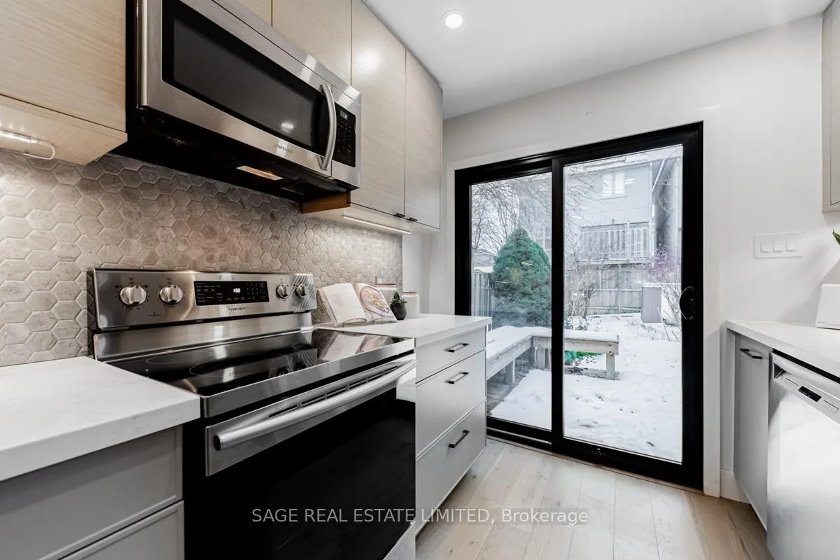 Photo 14 of 237 Lumsden Avenue, Toronto, Woodbine-Lumsden — HOMEH