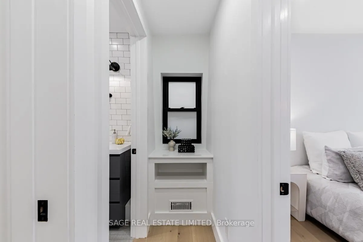 Photo 17 of 237 Lumsden Avenue, Toronto, Woodbine-Lumsden — HOMEH