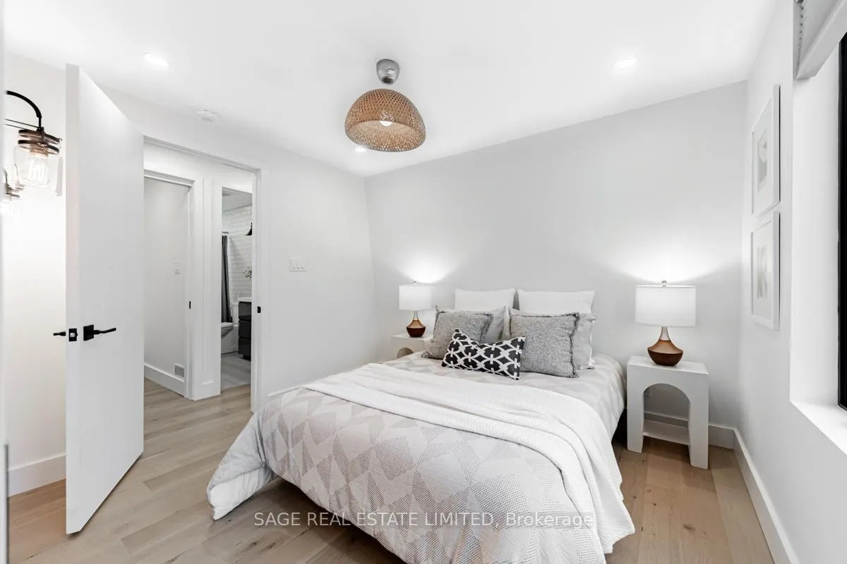 Photo 23 of 237 Lumsden Avenue, Toronto, Woodbine-Lumsden — HOMEH