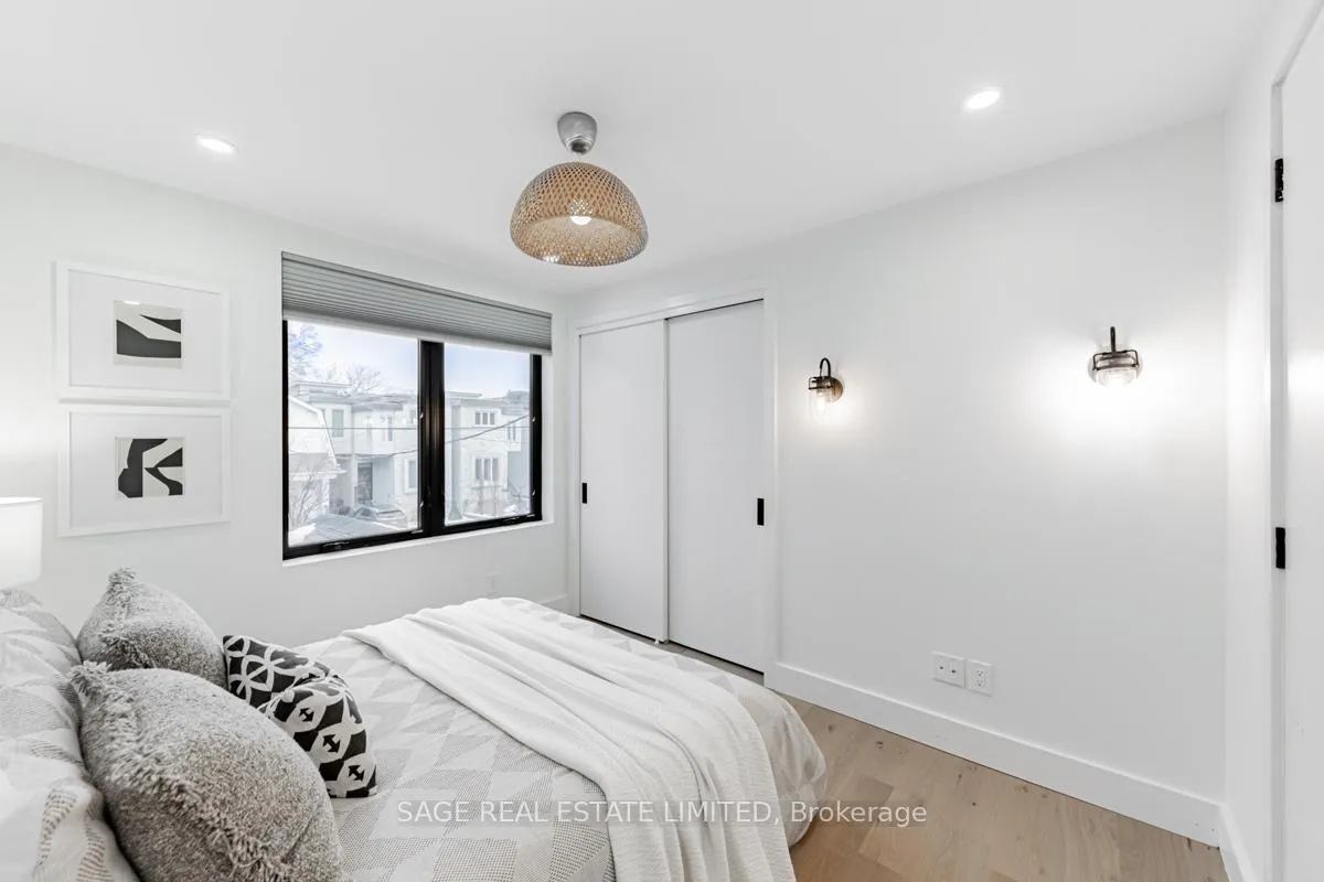 Photo 25 of 237 Lumsden Avenue, Toronto, Woodbine-Lumsden — HOMEH
