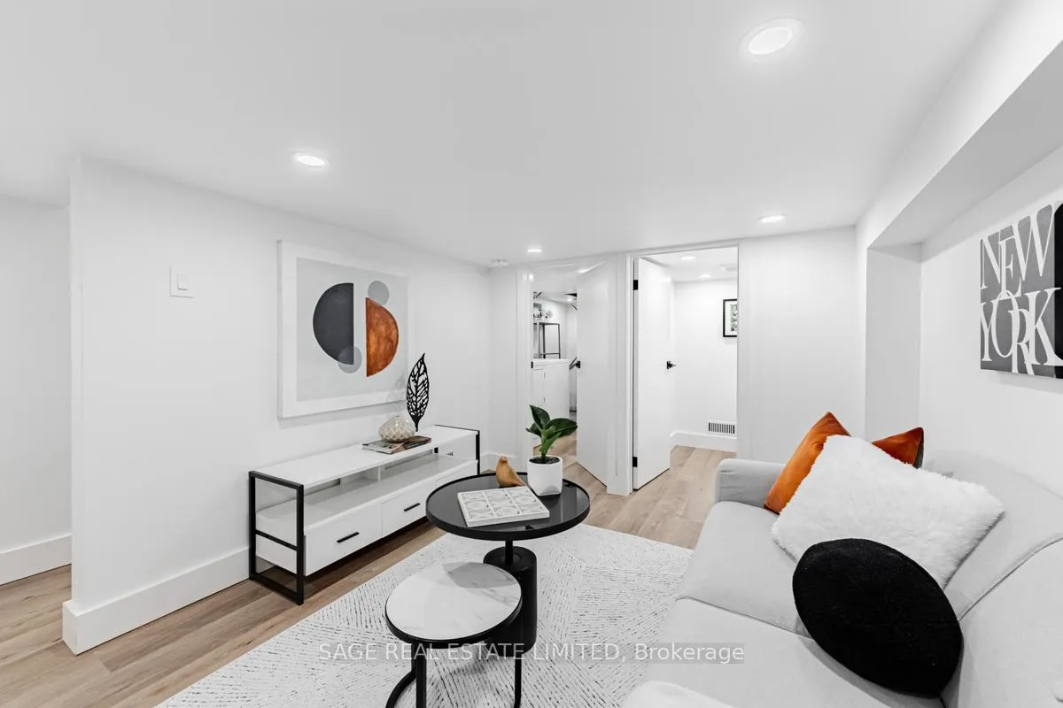 Photo 27 of 237 Lumsden Avenue, Toronto, Woodbine-Lumsden — HOMEH