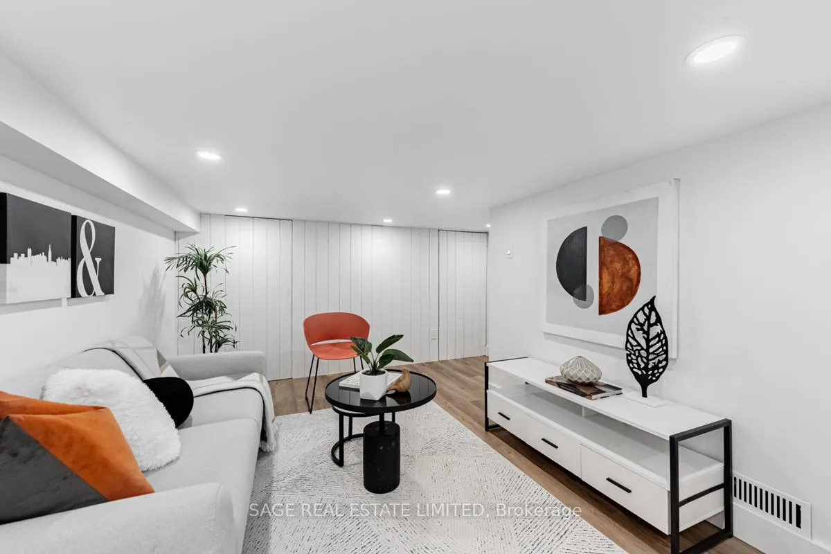 Photo 29 of 237 Lumsden Avenue, Toronto, Woodbine-Lumsden — HOMEH