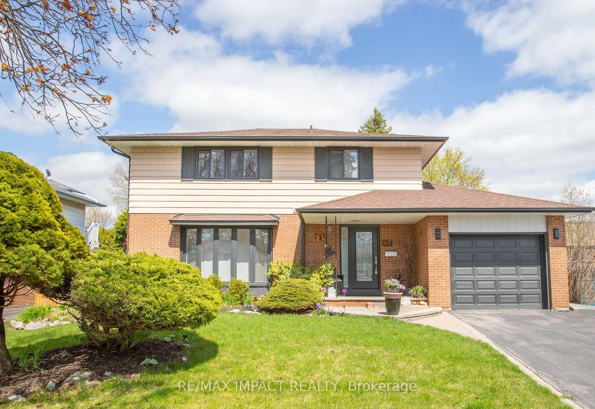 Front of 214 Marigold Avenue