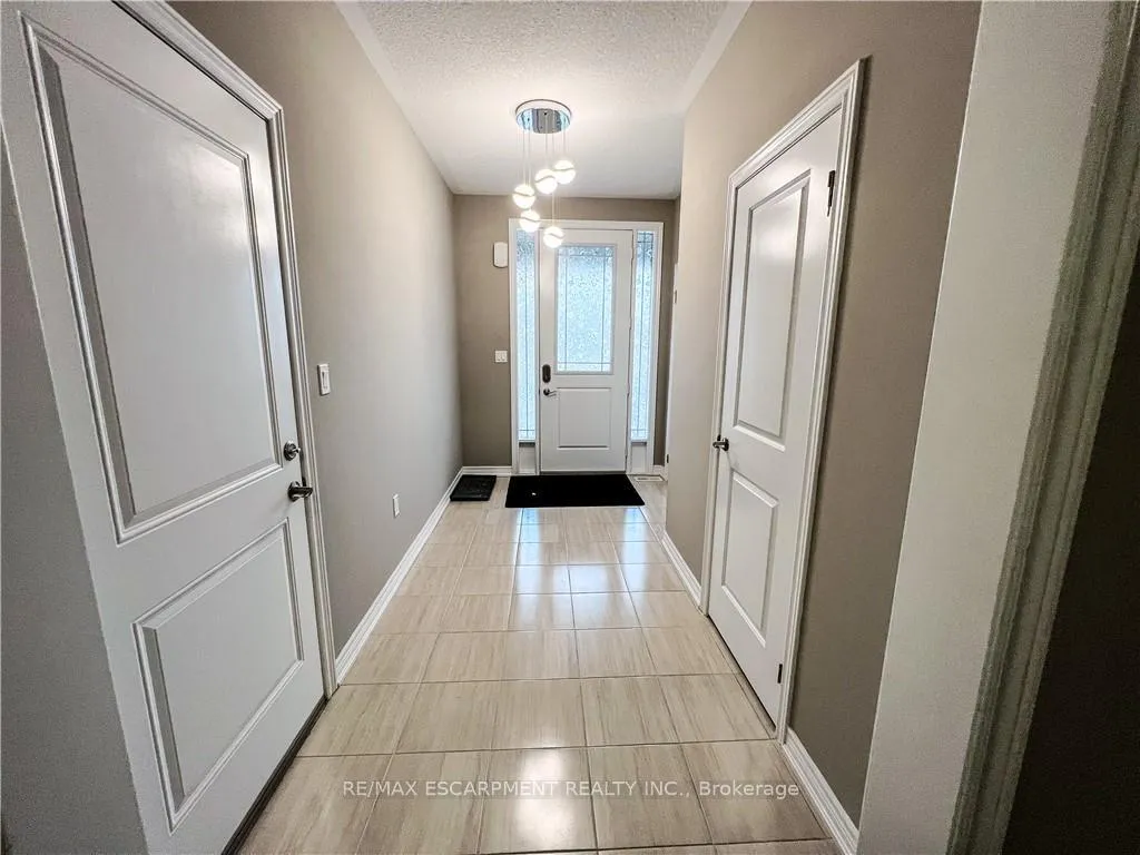 Photo 4 of 88 Rockledge Drive, Hamilton, Stoney Creek — HOMEH