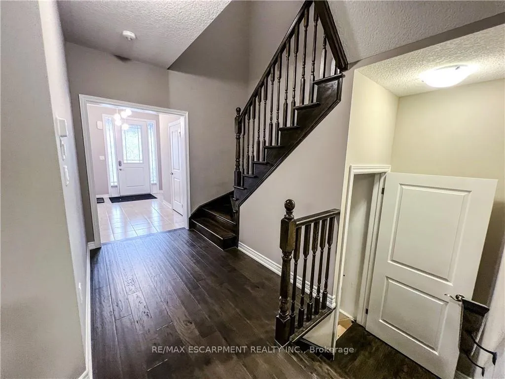 Photo 5 of 88 Rockledge Drive, Hamilton, Stoney Creek — HOMEH