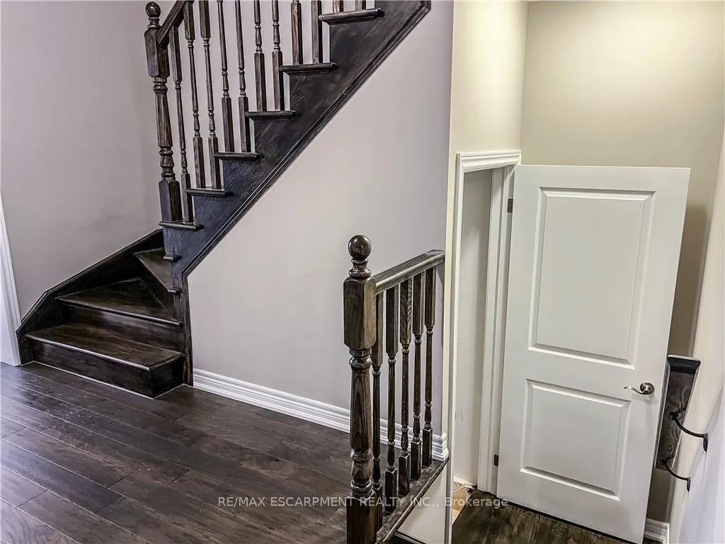 Photo 6 of 88 Rockledge Drive, Hamilton, Stoney Creek — HOMEH