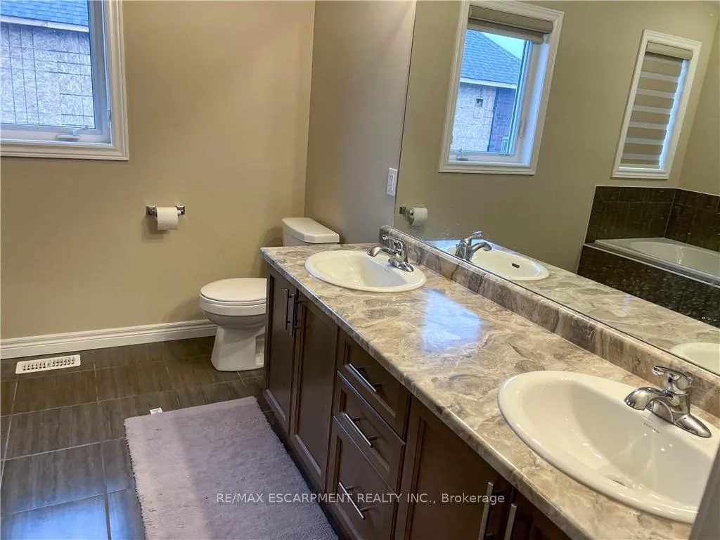 Photo 17 of 88 Rockledge Drive, Hamilton, Stoney Creek — HOMEH