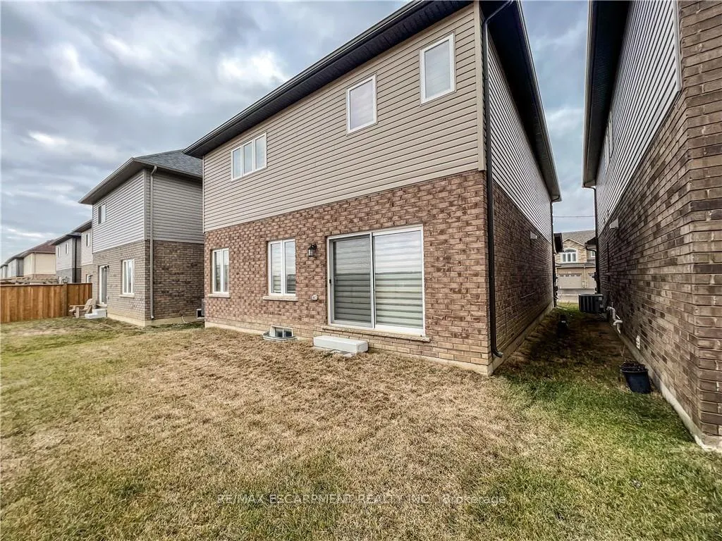 Photo 32 of 88 Rockledge Drive, Hamilton, Stoney Creek — HOMEH