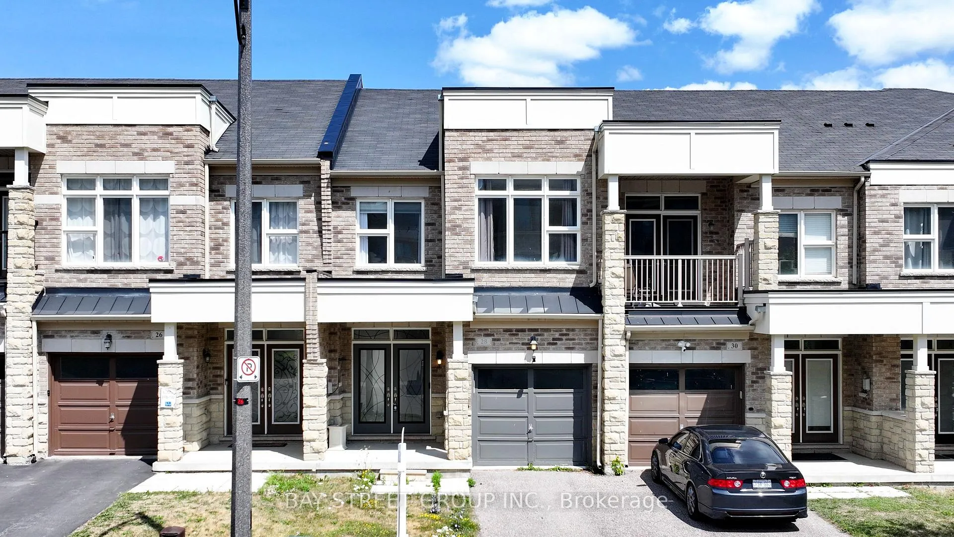 Front of 28 Rougeview Park Crescent