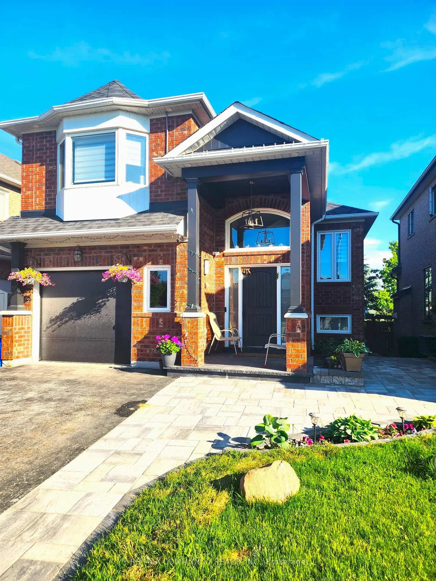 Front of Unit Bsmt, 19 Lacroix Court