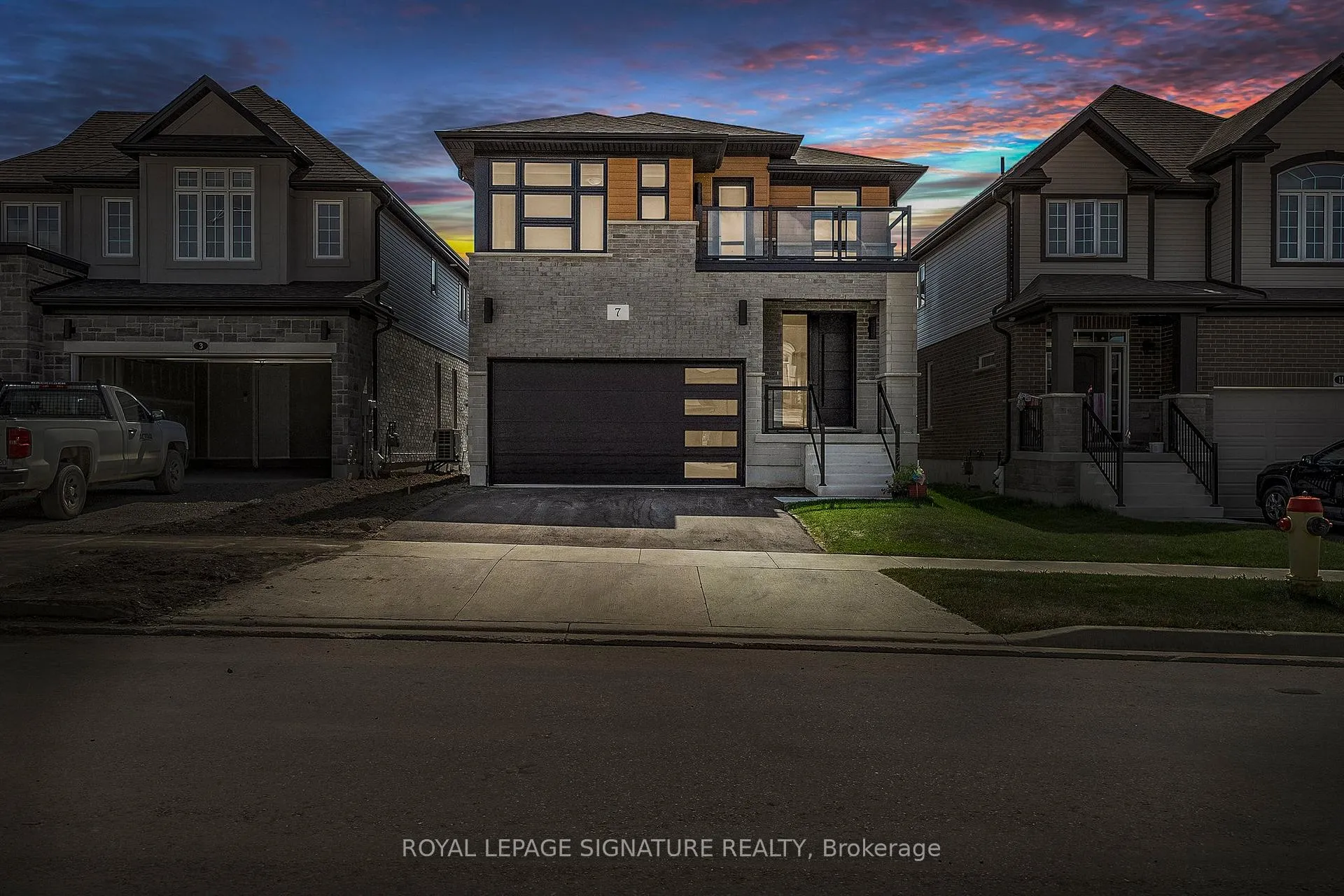 Photo 1 of 7 Carina Street E, Kitchener — HOMEH