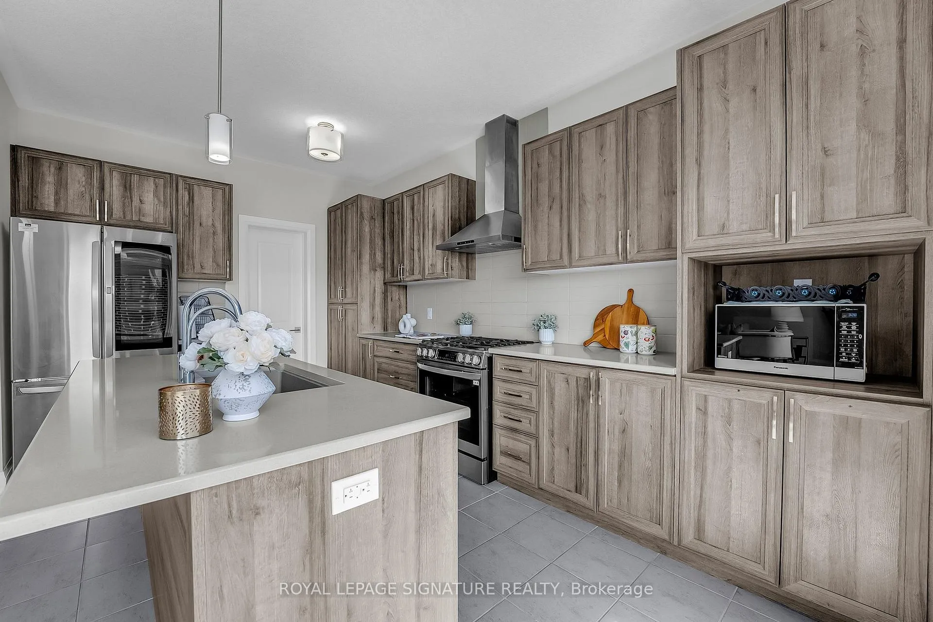 Photo 11 of 7 Carina Street E, Kitchener — HOMEH