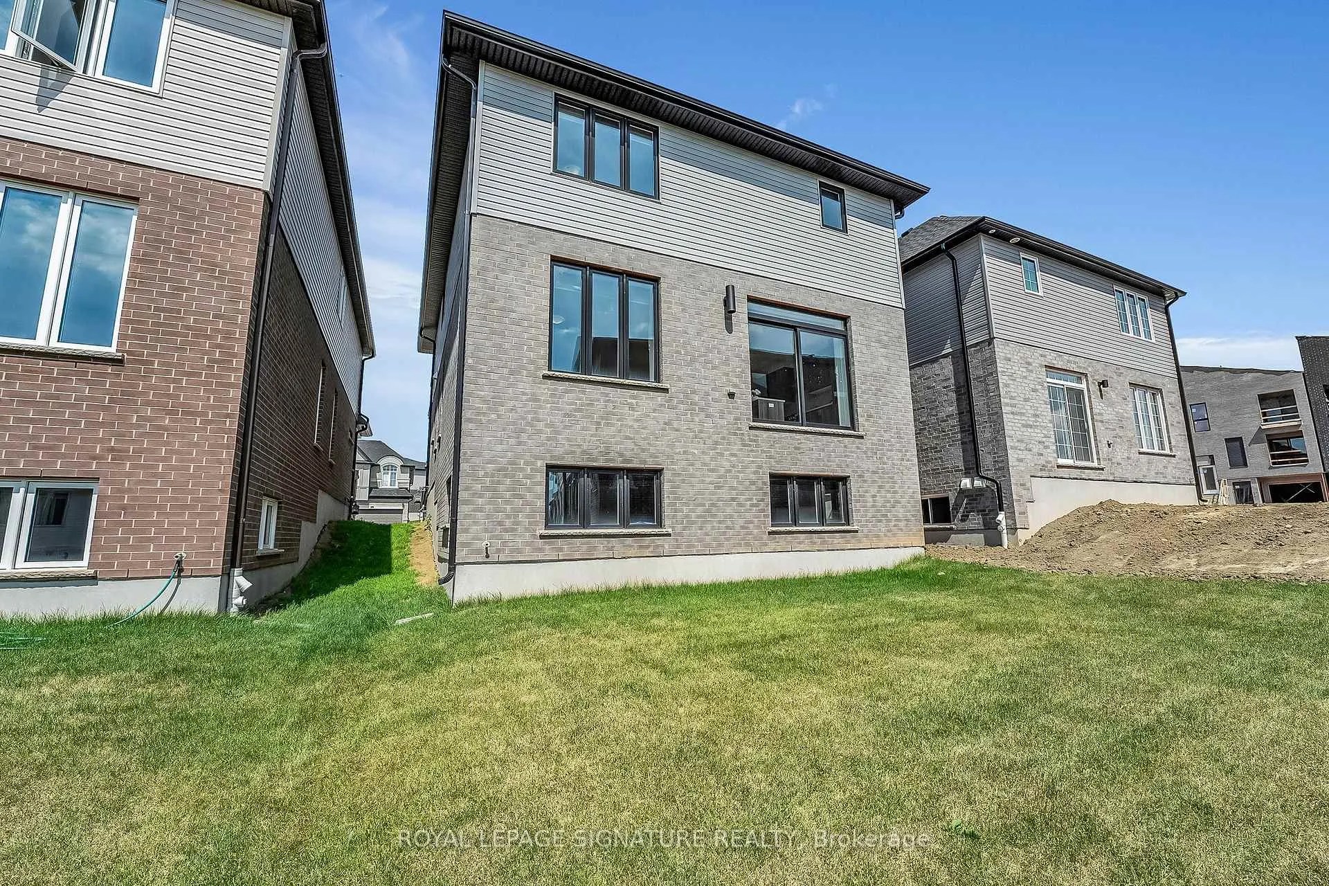 Photo 31 of 7 Carina Street E, Kitchener — HOMEH