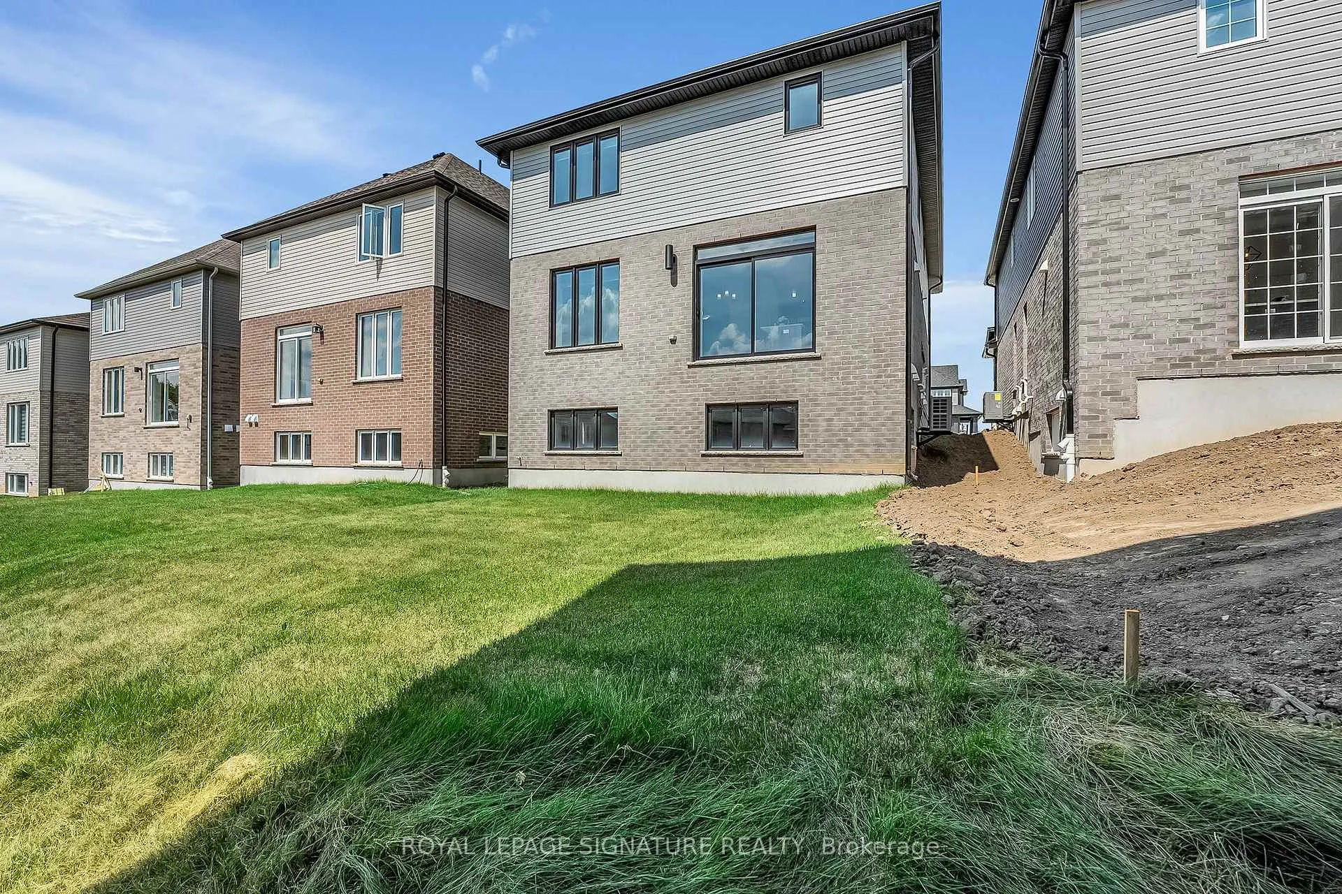 Photo 32 of 7 Carina Street E, Kitchener — HOMEH