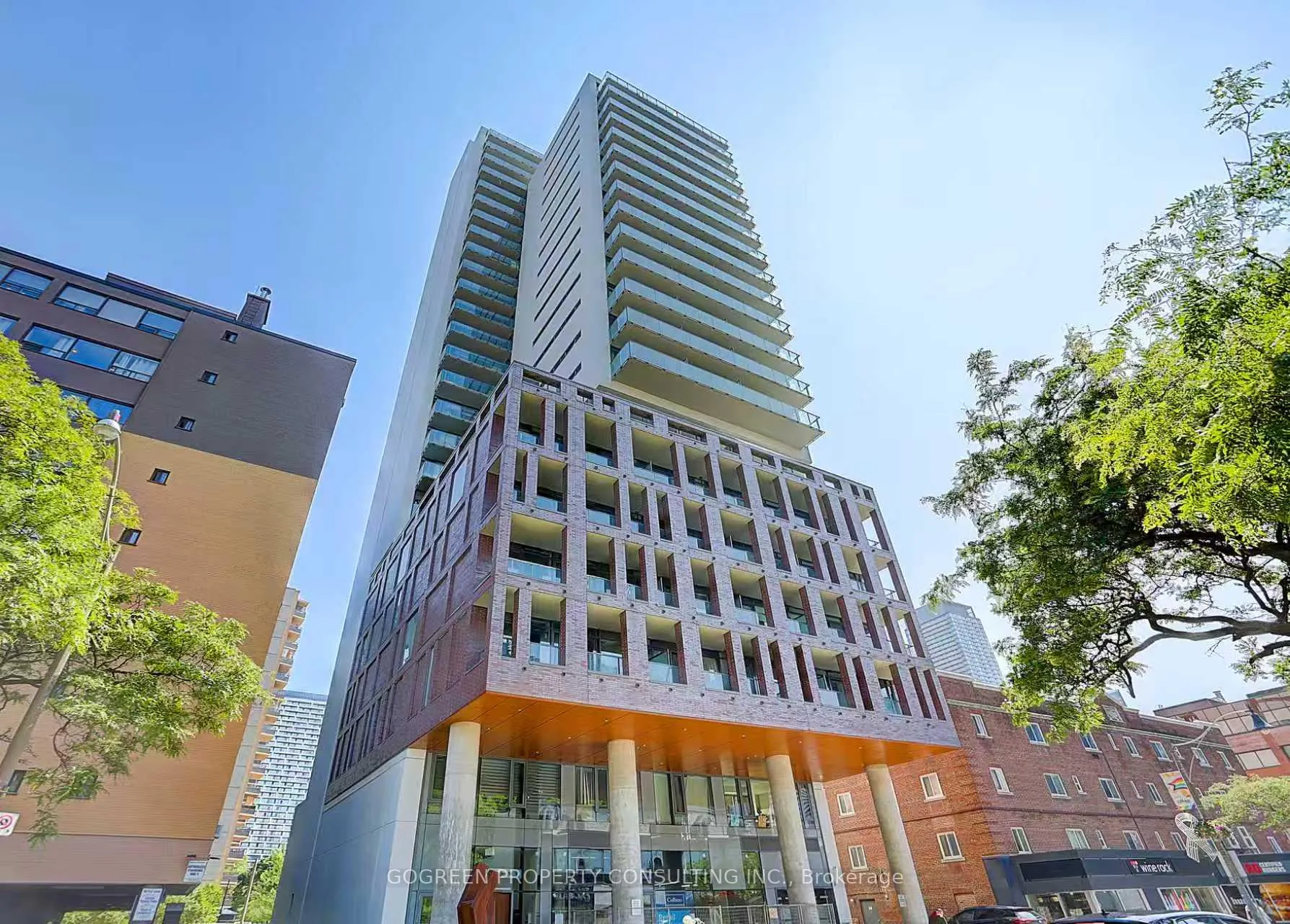 Photo 1 of Unit 704, 81 Wellesley Street E, Toronto, Church-Yonge Corridor — HOMEH