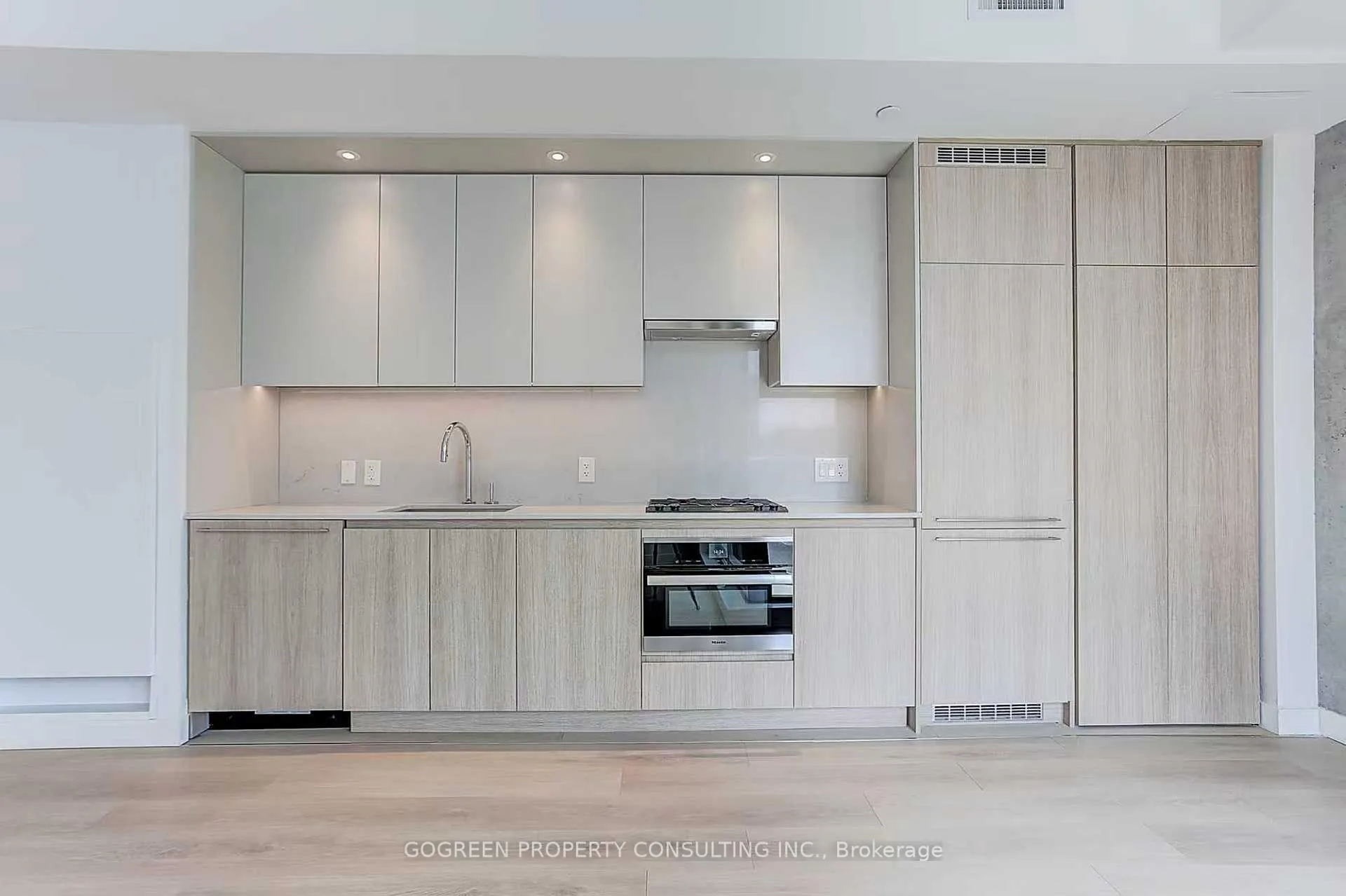 Photo 6 of Unit 704, 81 Wellesley Street E, Toronto, Church-Yonge Corridor — HOMEH