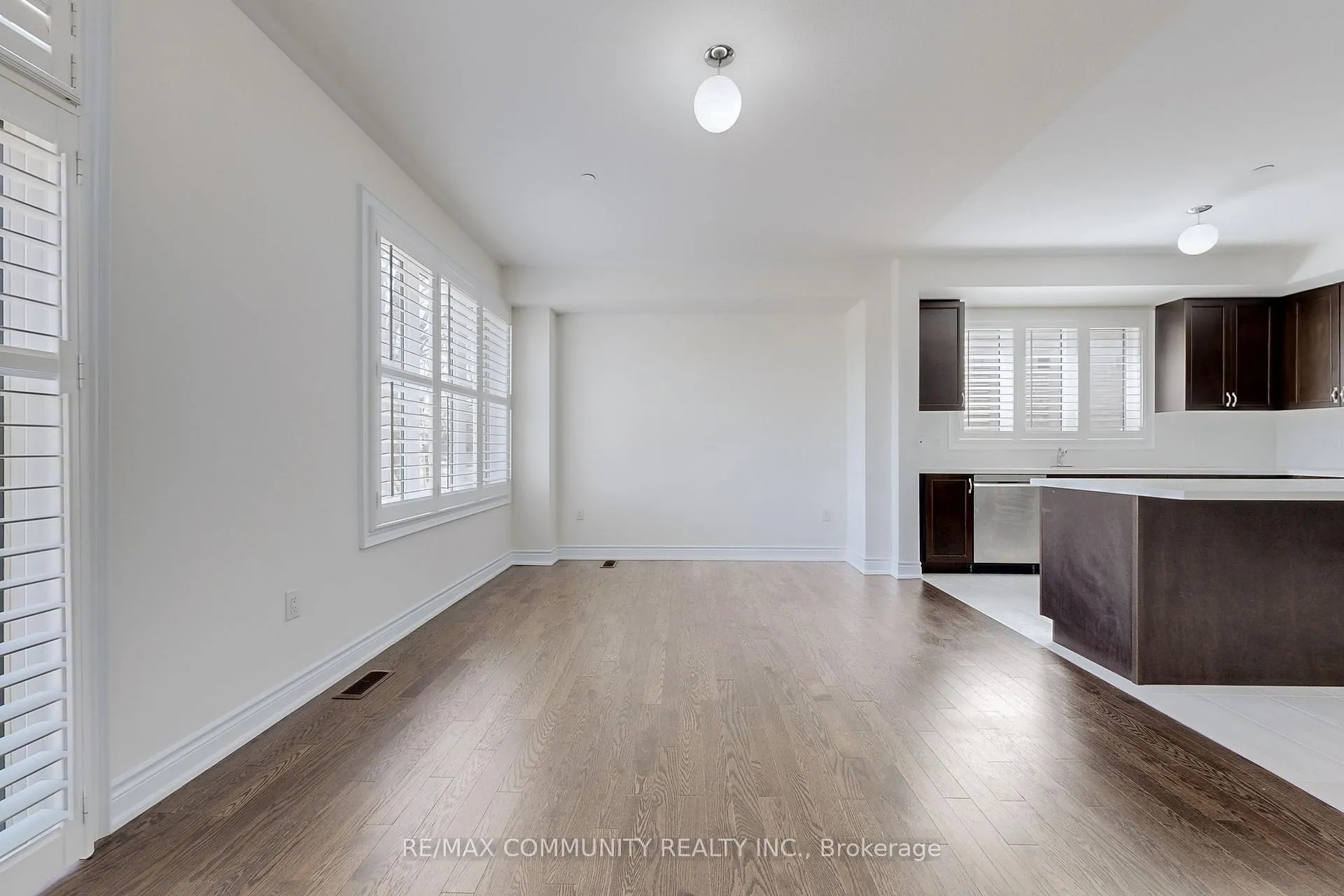 Photo 10 of 33 Erintol Way, Markham, Cedarwood — HOMEH