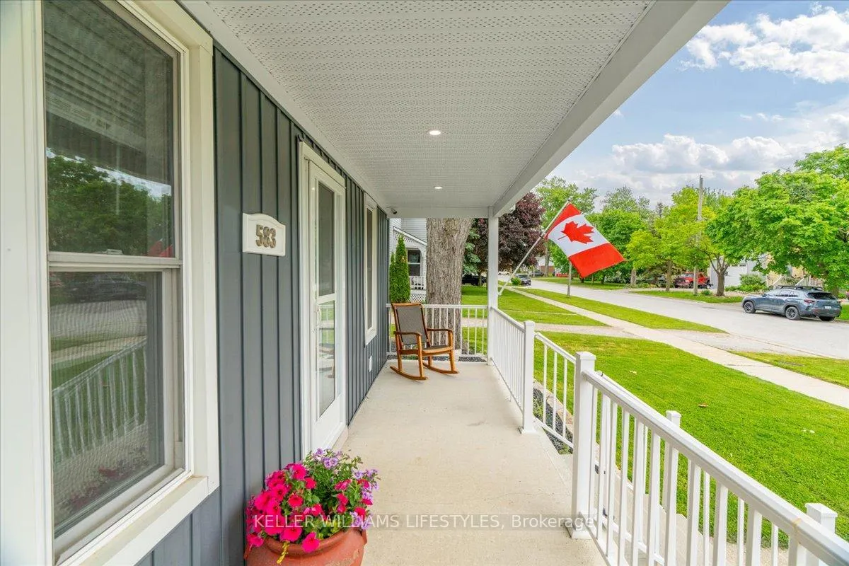 Photo 3 of 583 St.clair Street, Warwick, Watford — HOMEH