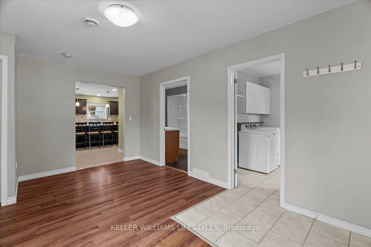 Photo 5 of 583 St.clair Street, Warwick, Watford — HOMEH