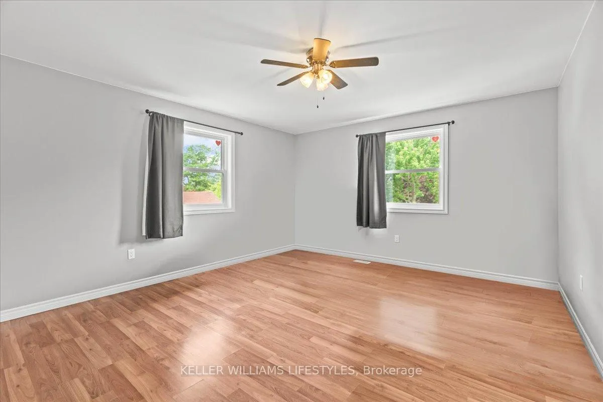 Photo 17 of 583 St.clair Street, Warwick, Watford — HOMEH