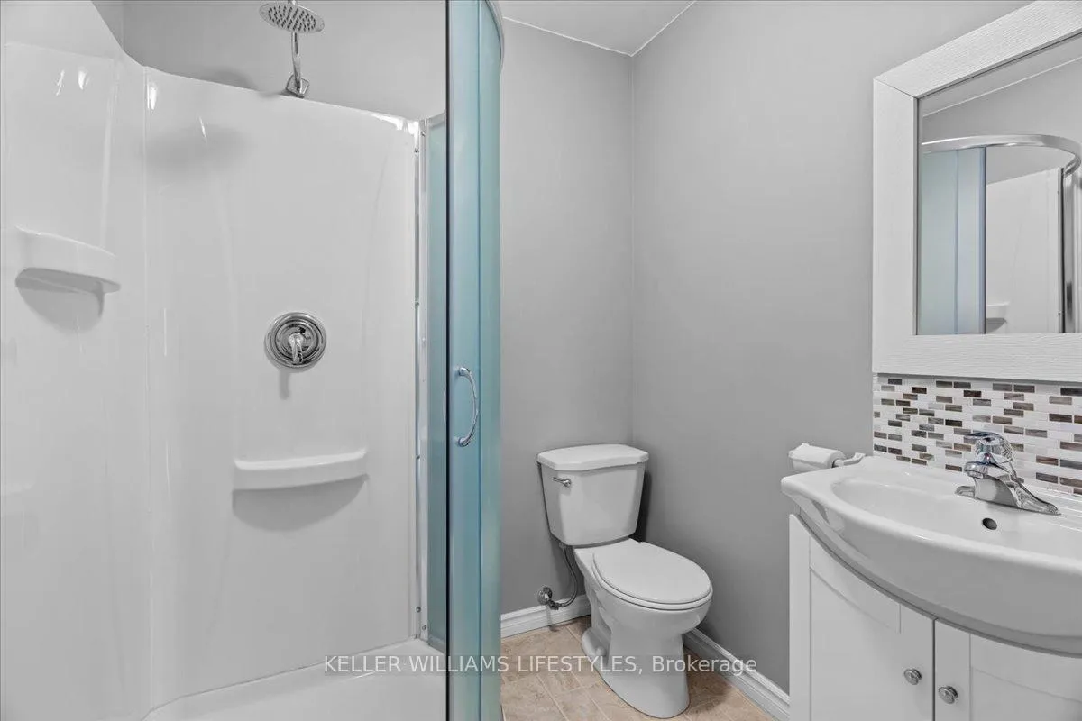 Photo 24 of 583 St.clair Street, Warwick, Watford — HOMEH