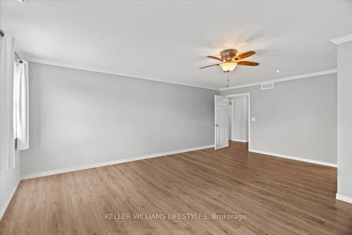 Photo 25 of 583 St.clair Street, Warwick, Watford — HOMEH