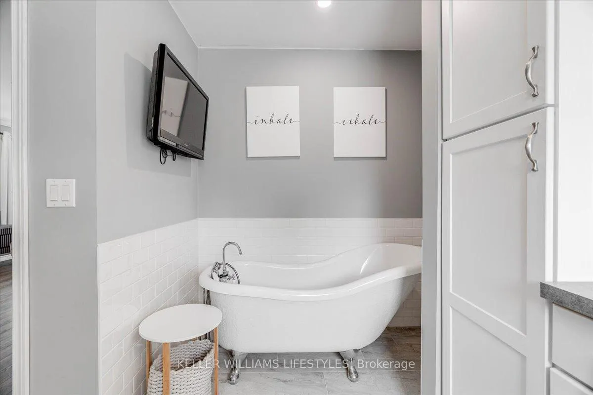 Photo 33 of 583 St.clair Street, Warwick, Watford — HOMEH