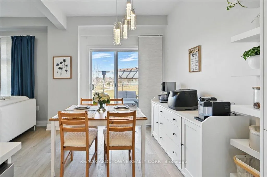 Photo 14 of 31 Olivia Place, Hamilton, Ancaster — HOMEH