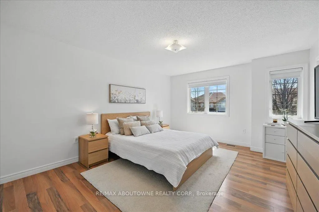 Photo 19 of 31 Olivia Place, Hamilton, Ancaster — HOMEH