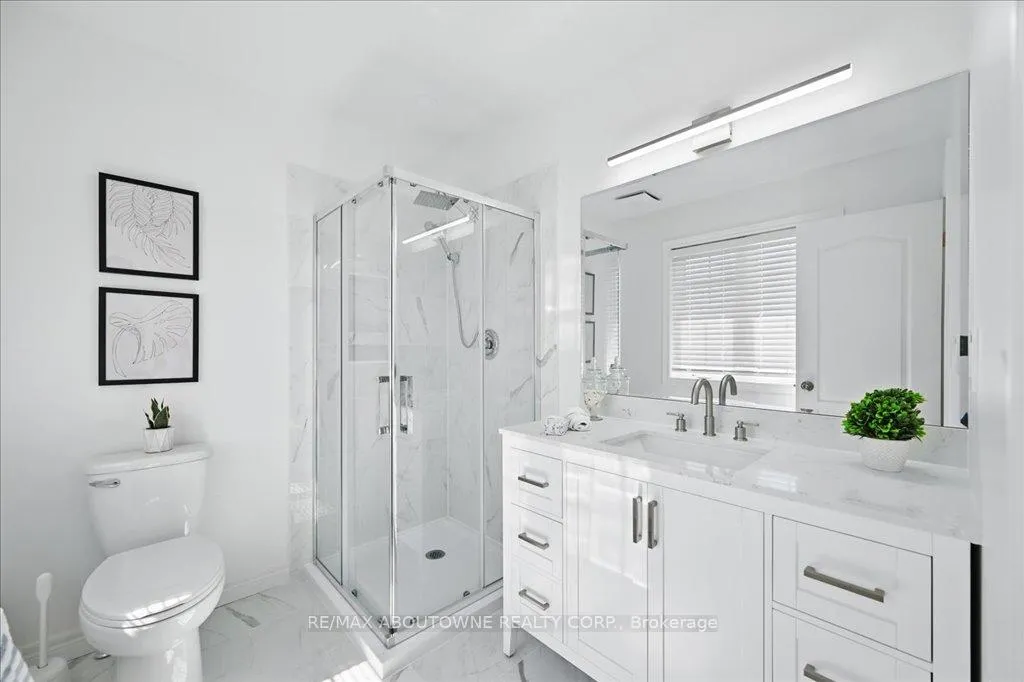 Photo 23 of 31 Olivia Place, Hamilton, Ancaster — HOMEH