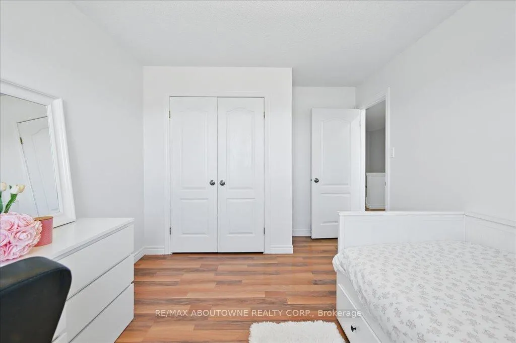 Photo 27 of 31 Olivia Place, Hamilton, Ancaster — HOMEH