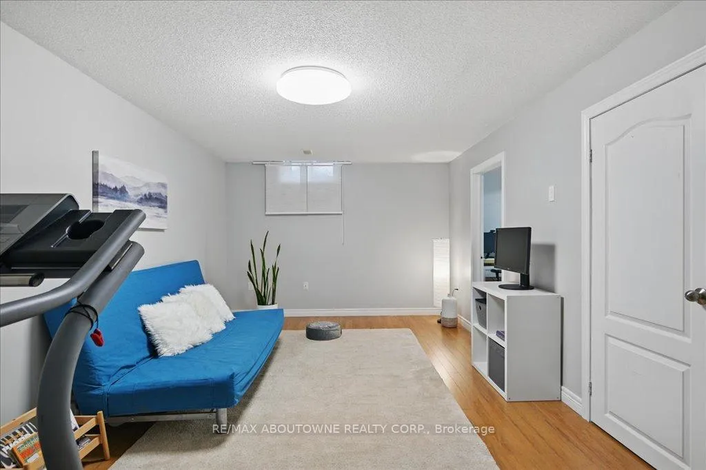 Photo 35 of 31 Olivia Place, Hamilton, Ancaster — HOMEH