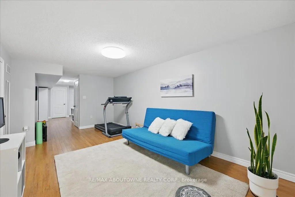 Photo 37 of 31 Olivia Place, Hamilton, Ancaster — HOMEH