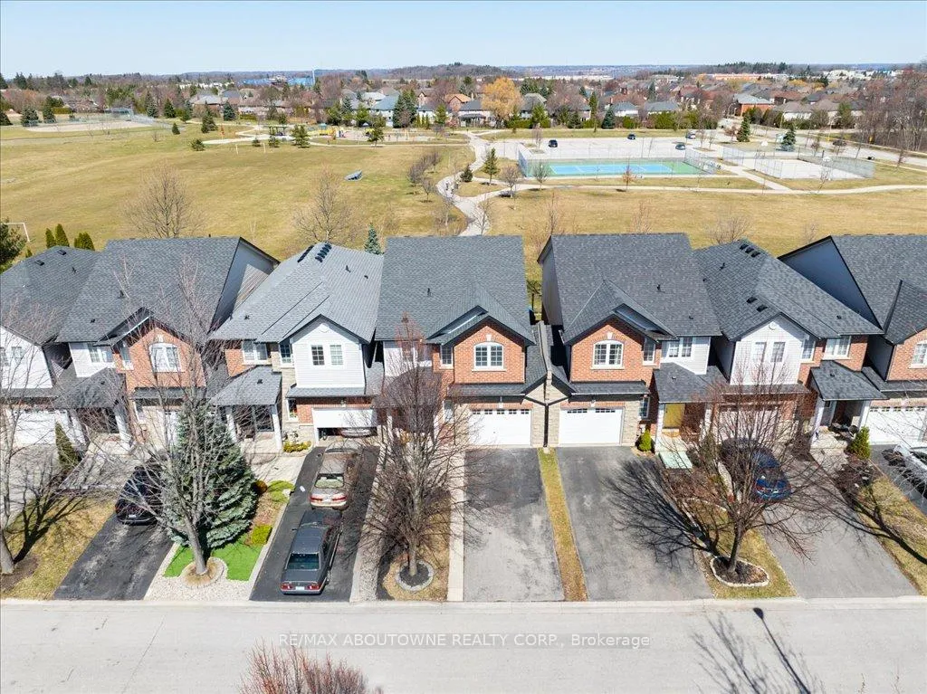 Photo 39 of 31 Olivia Place, Hamilton, Ancaster — HOMEH
