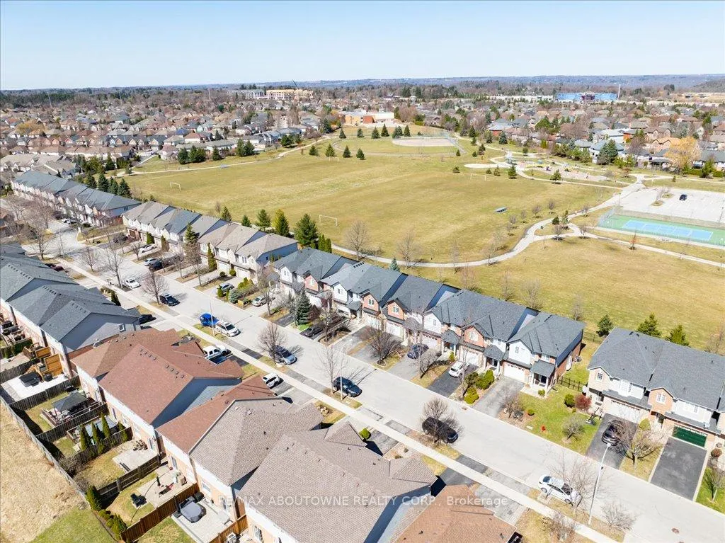 Photo 40 of 31 Olivia Place, Hamilton, Ancaster — HOMEH