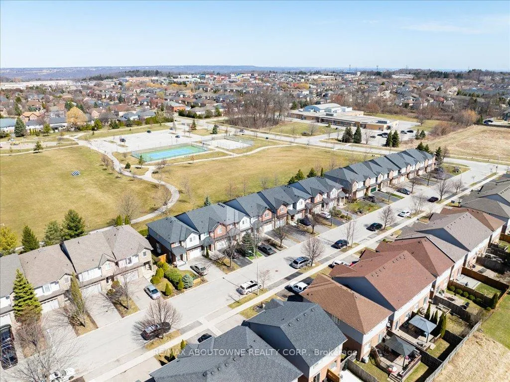Photo 41 of 31 Olivia Place, Hamilton, Ancaster — HOMEH