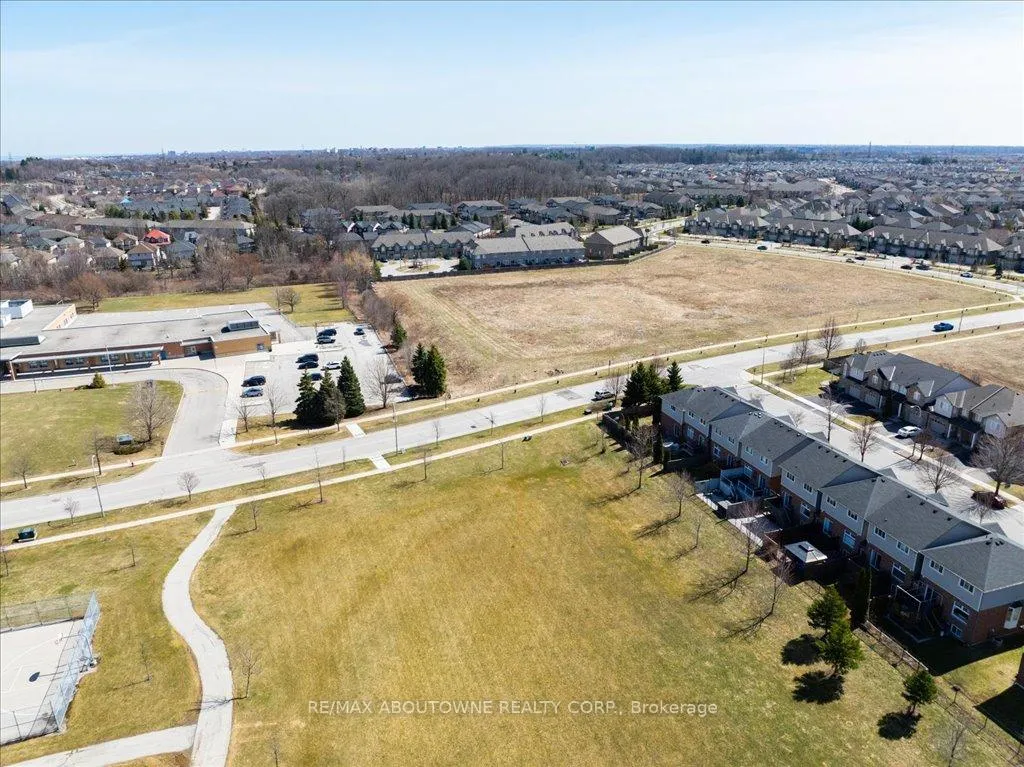 Photo 43 of 31 Olivia Place, Hamilton, Ancaster — HOMEH
