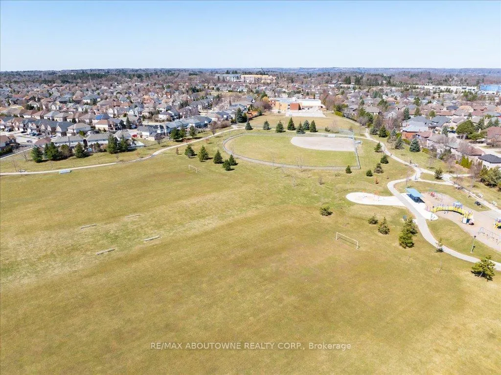 Photo 44 of 31 Olivia Place, Hamilton, Ancaster — HOMEH