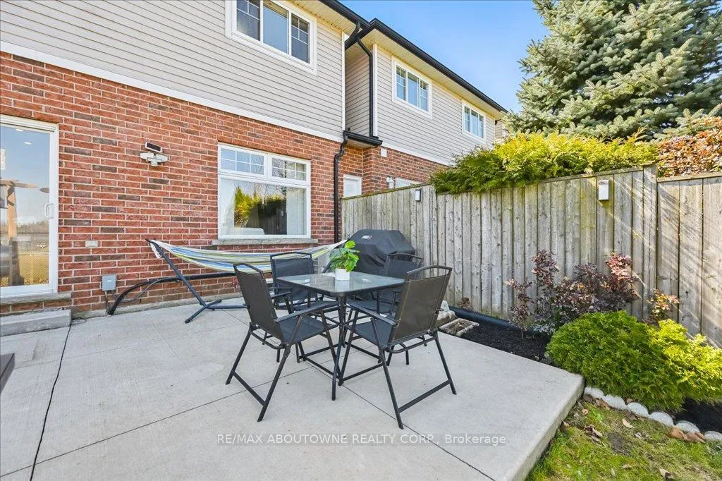 Photo 49 of 31 Olivia Place, Hamilton, Ancaster — HOMEH