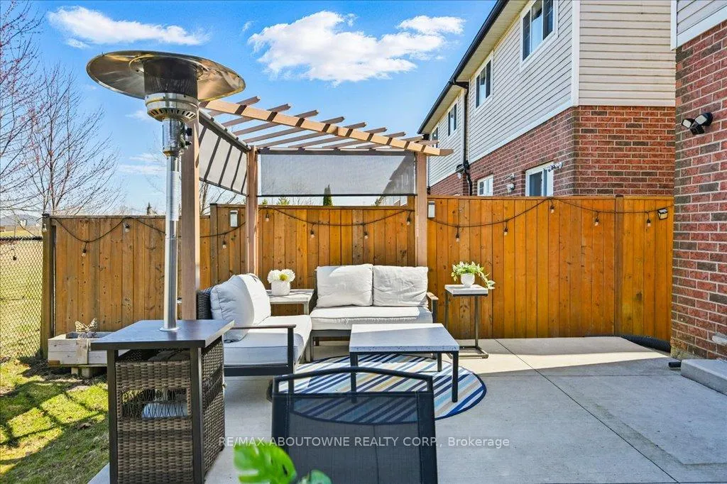 Photo 50 of 31 Olivia Place, Hamilton, Ancaster — HOMEH