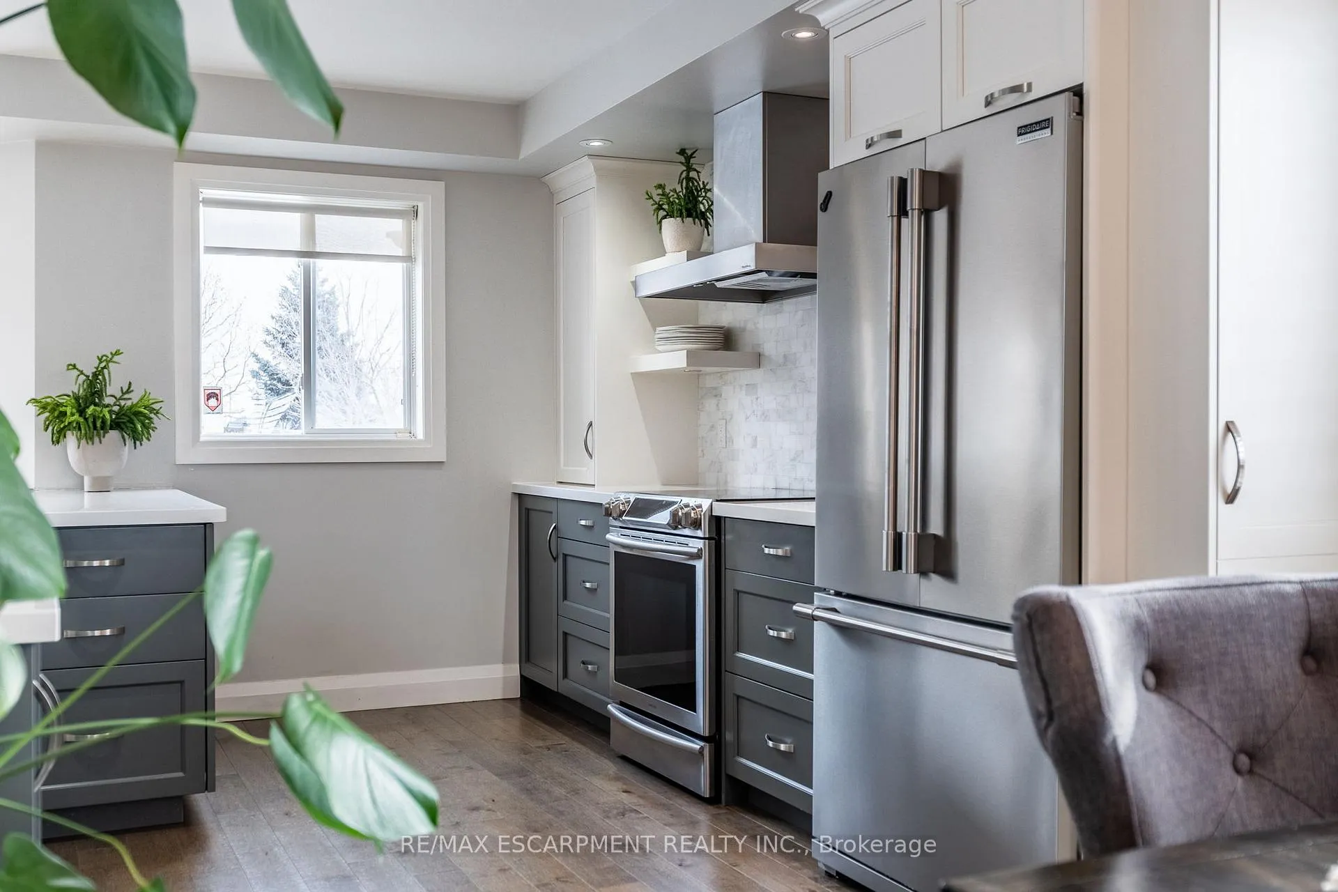 Photo 9 of 2 Fenwick Place, Hamilton, Waterdown — HOMEH