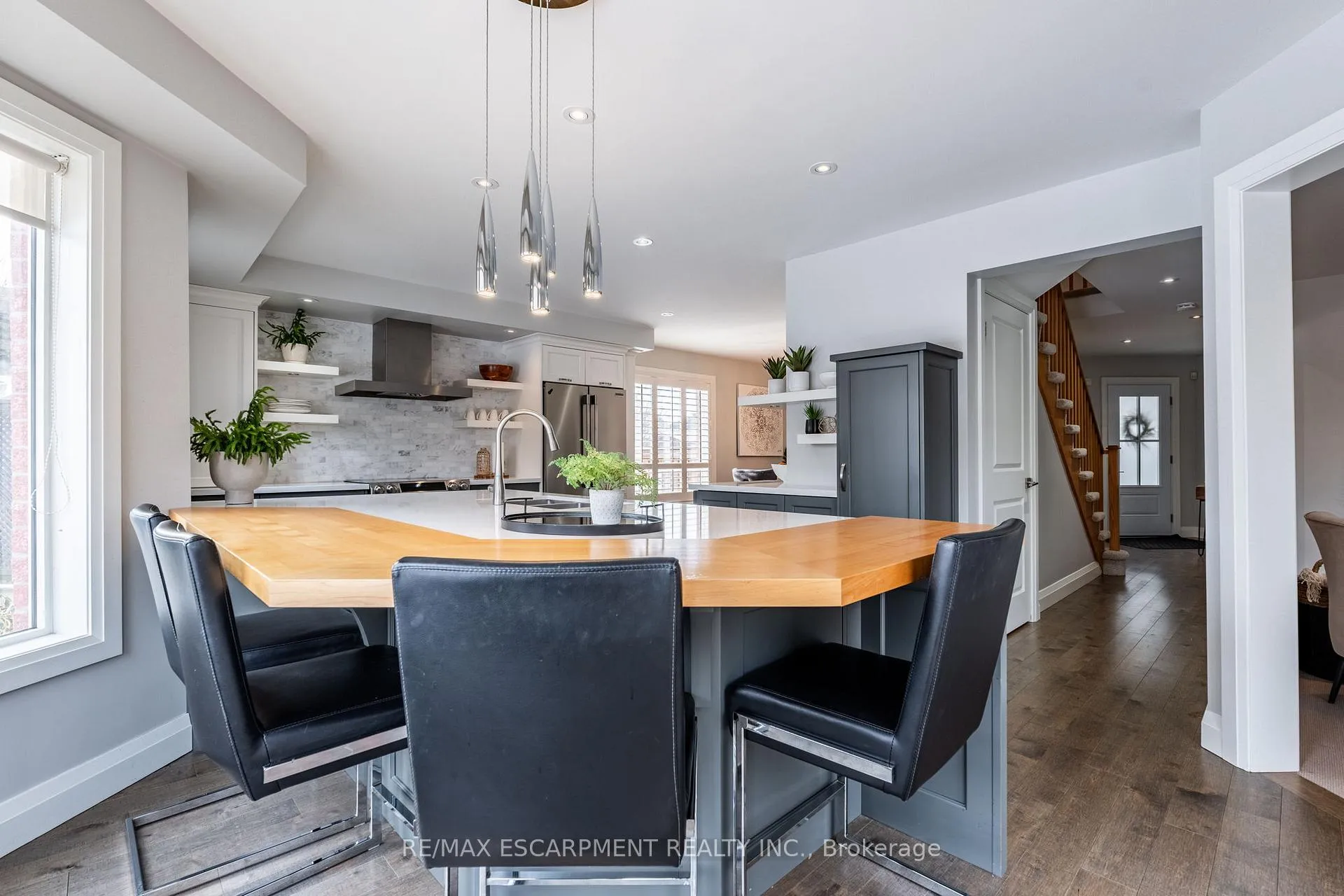 Photo 14 of 2 Fenwick Place, Hamilton, Waterdown — HOMEH