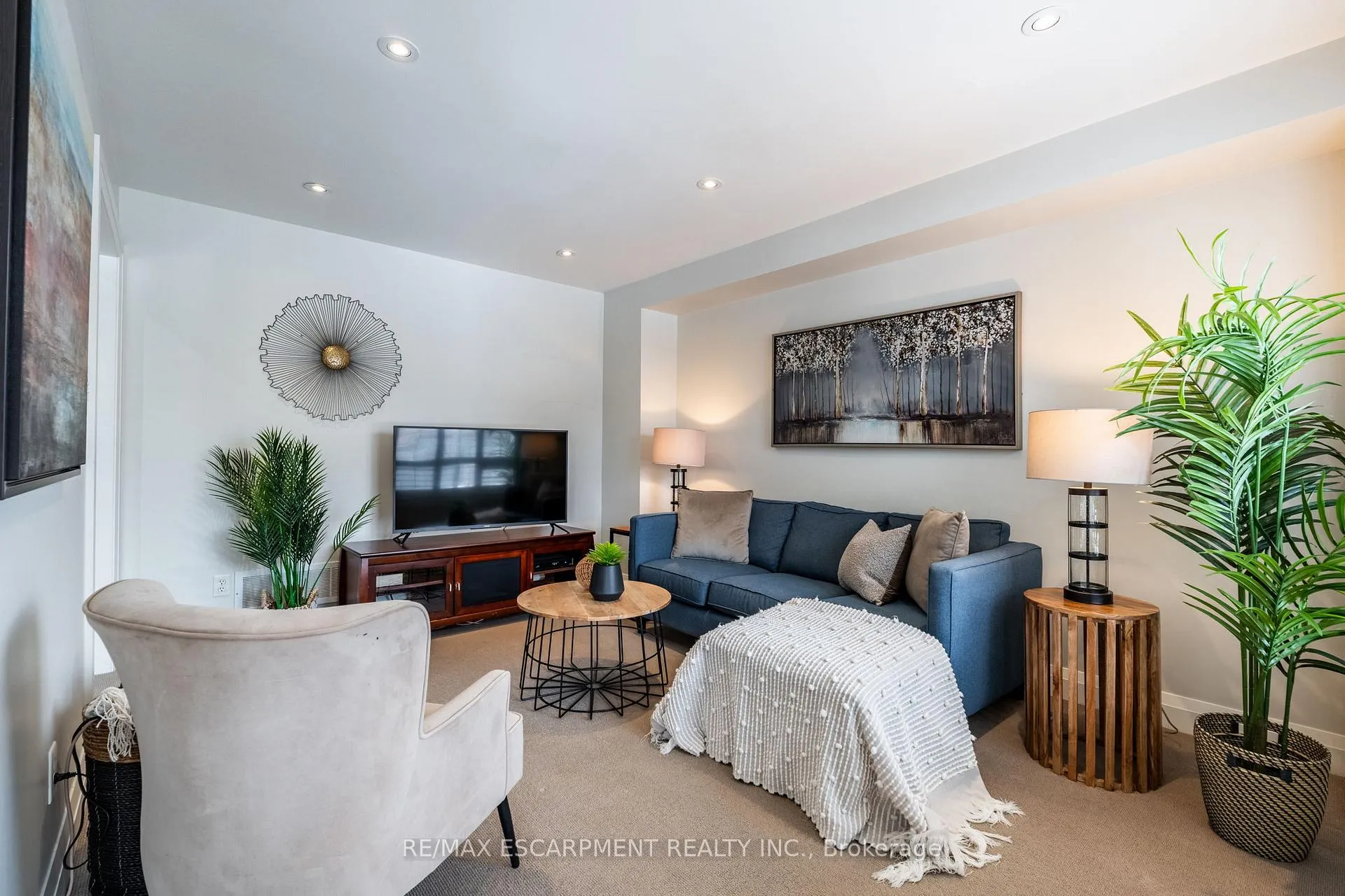 Photo 16 of 2 Fenwick Place, Hamilton, Waterdown — HOMEH
