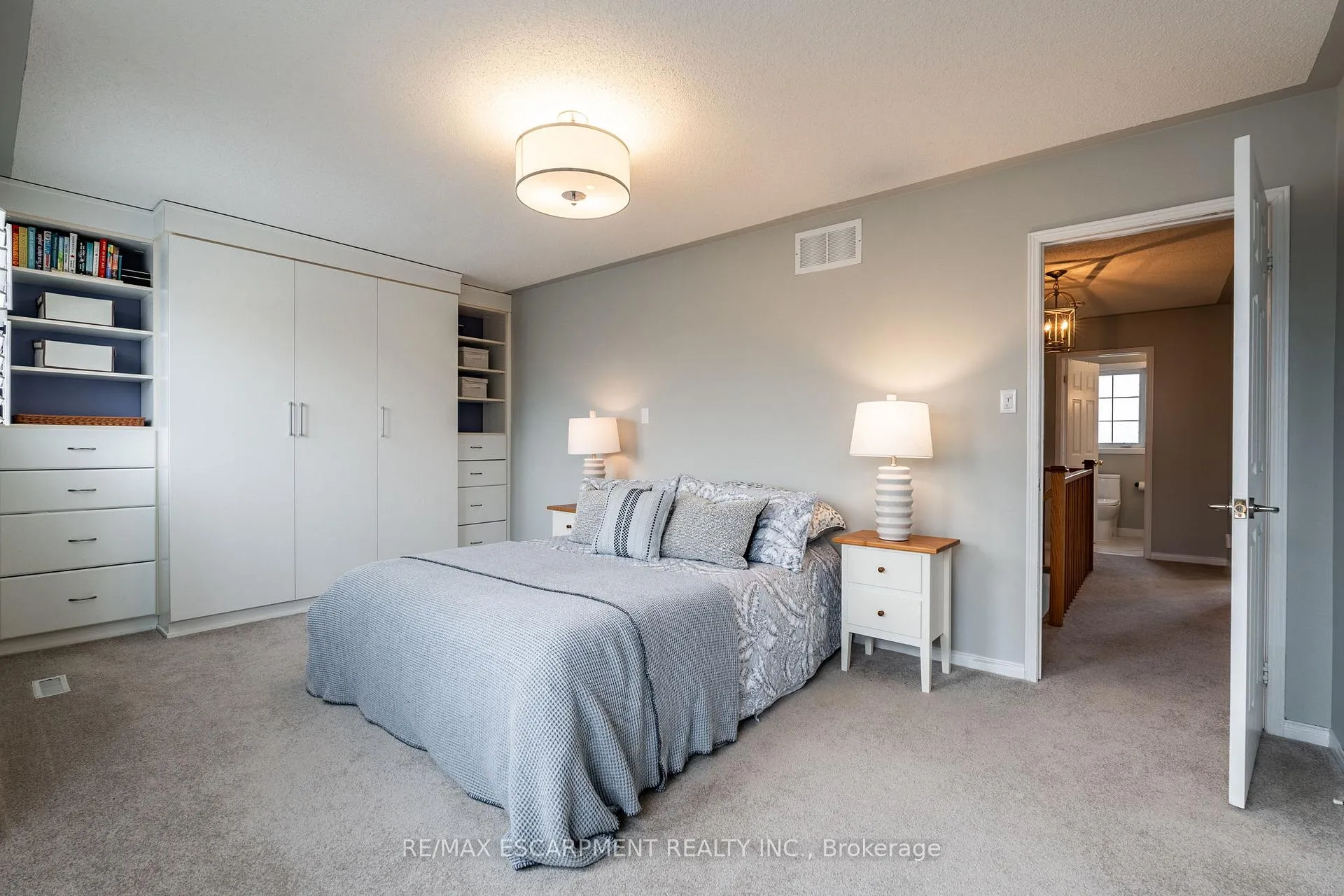 Photo 20 of 2 Fenwick Place, Hamilton, Waterdown — HOMEH