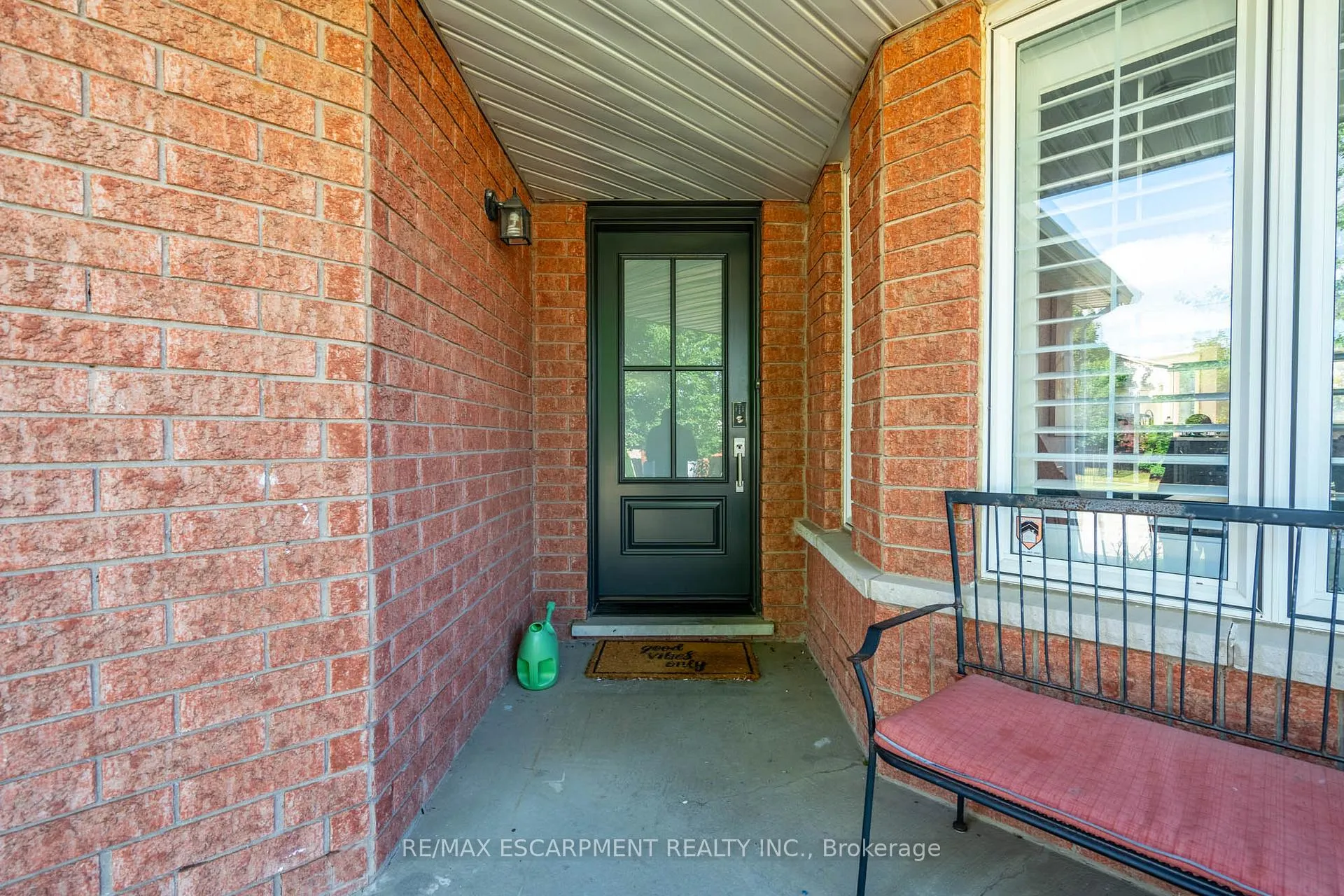 Photo 40 of 2 Fenwick Place, Hamilton, Waterdown — HOMEH