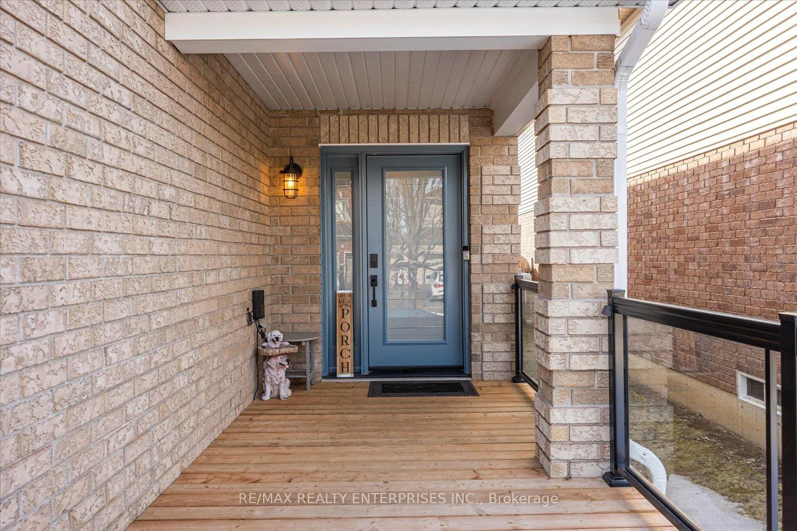 Photo 4 of 23 Dadson Drive, Clarington, Bowmanville — HOMEH