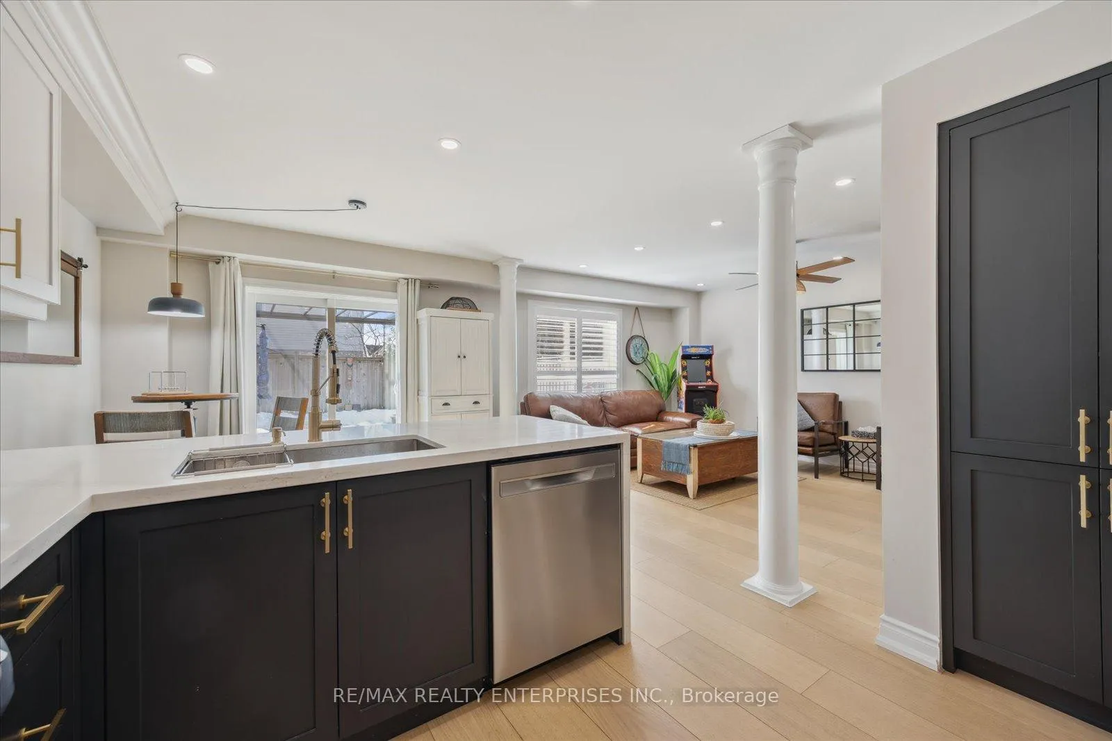Photo 11 of 23 Dadson Drive, Clarington, Bowmanville — HOMEH