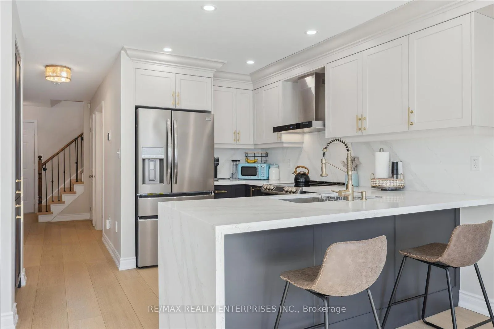 Photo 12 of 23 Dadson Drive, Clarington, Bowmanville — HOMEH