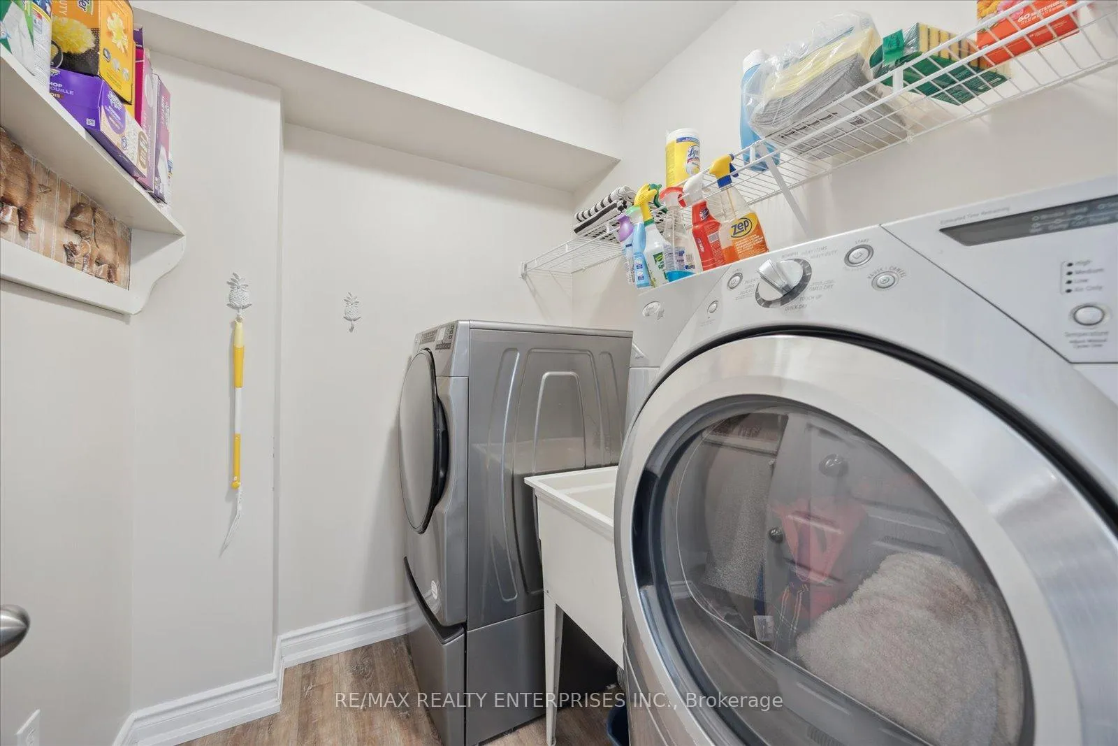 Photo 22 of 23 Dadson Drive, Clarington, Bowmanville — HOMEH