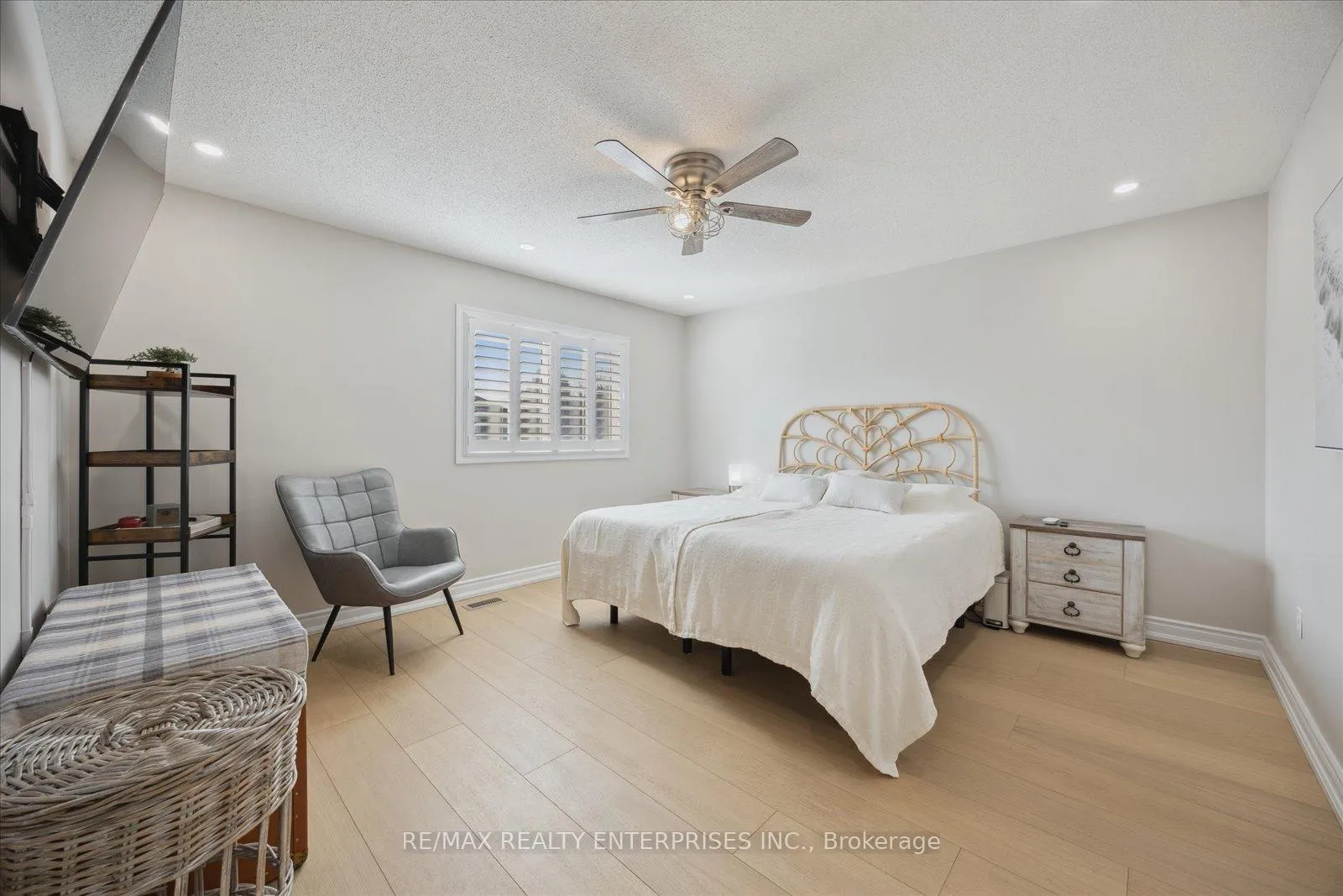 Photo 27 of 23 Dadson Drive, Clarington, Bowmanville — HOMEH